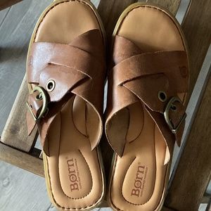 Born sandals